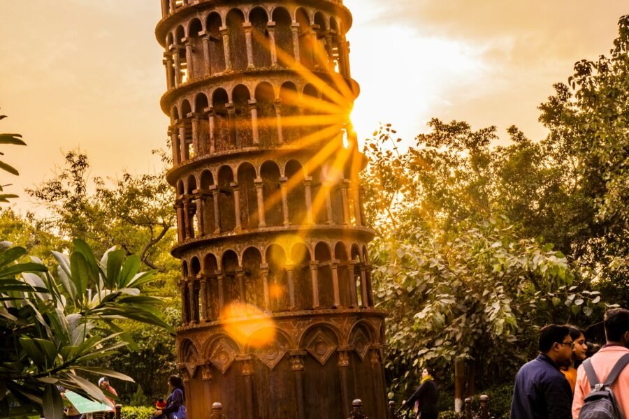 Leaning tower